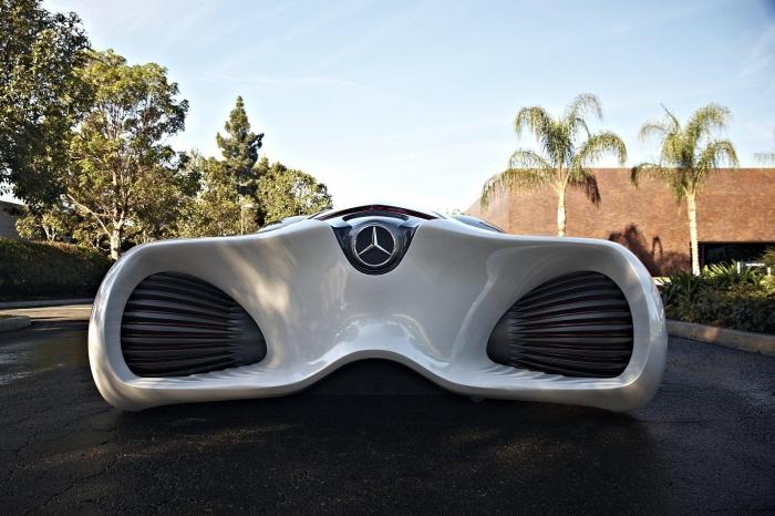 Mercedes Benz BIOME - concept d'autobioproduction sur la base de technologies génétiquement modifiées