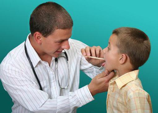 Avec la rhinite allergique et les végétations adénoïdes: le médicament "Nazonex" pour les enfants (critiques de spécialistes)