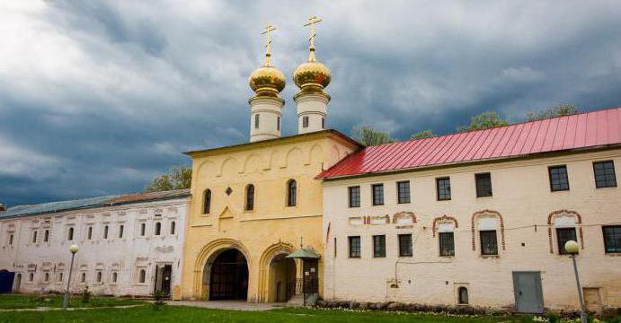 Male Tikhvin Bogorodichny Assumption Monastery: photo, histoire, adresse, avis