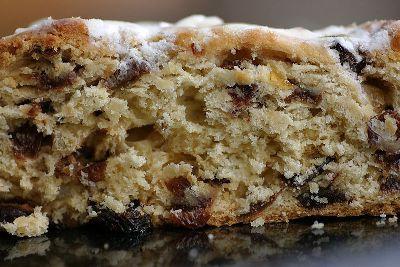 Gâteau de Pâques appétissant pour une machine à pain