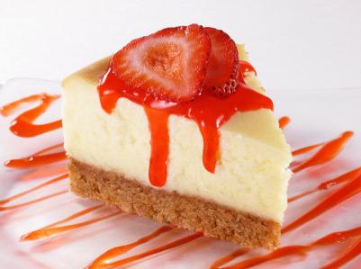 Cheesecake parfumé et savoureux avec des fraises