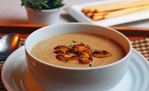 Soupe de champignons avec poulet: recettes intéressantes et contenu calorique