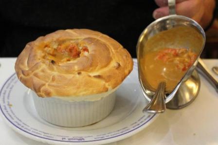 Faites cuire le soufflé des poulets. Recettes