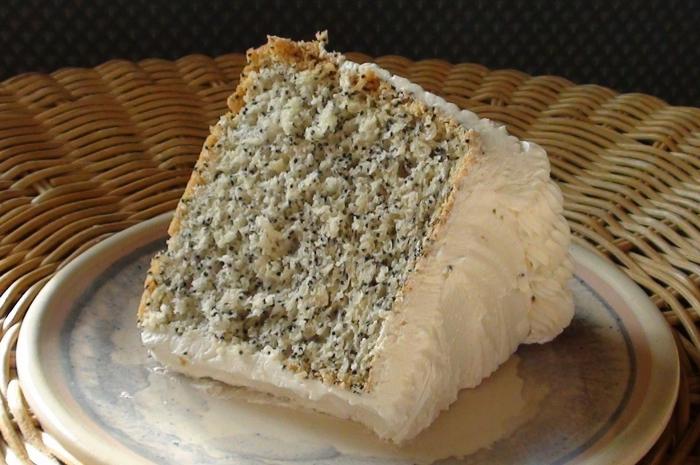 Gâteau au pavot avec de la farine et sans