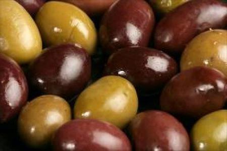 Regardons la différence entre les olives des olives