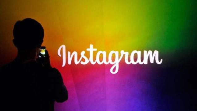 ajouter un bouton pour contacter l'instagram