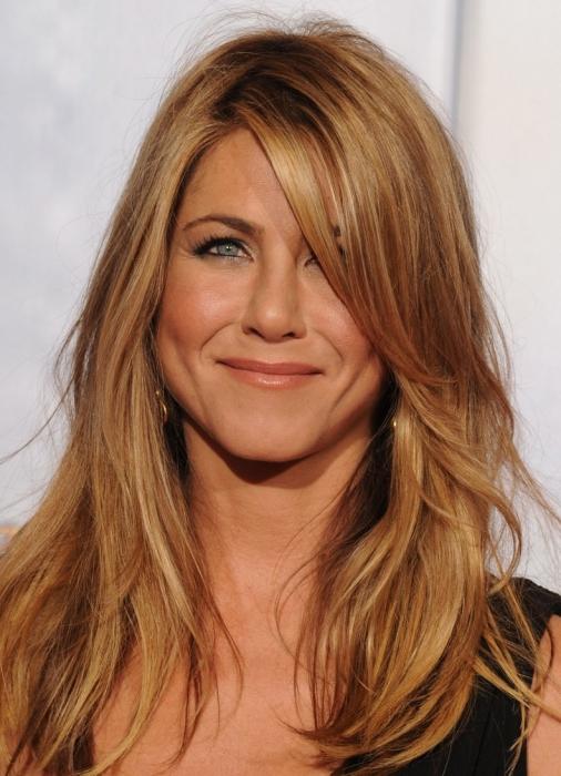 Coiffures célèbres Jennifer Aniston