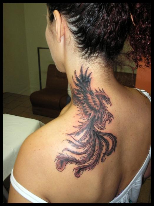 Oiseau phoenix qui signifie tatouage