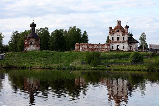 la rivière Sheksna d'où le nom