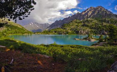 Lac Darashkol: description. Voyage à travers les montagnes de l'Altaï