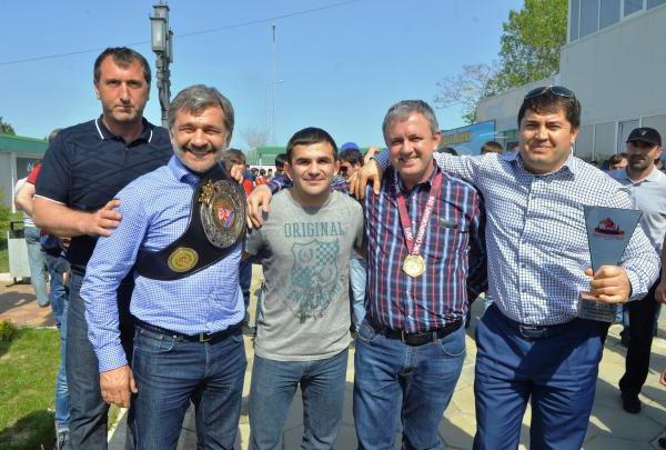 Maître des sports de classe internationale en lutte libre Magomedmurad Hajiyev. Biographie, faits intéressants de la vie.