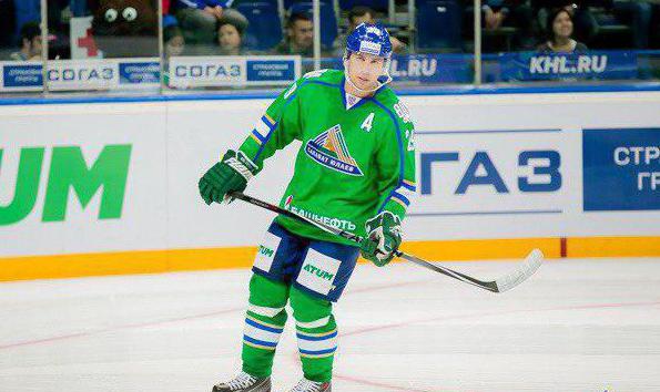 Le joueur de hockey russe Denis Khlystov