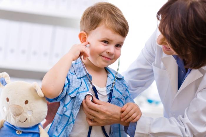 Conseils pour maman: quel genre de médecins doivent aller à la maternelle